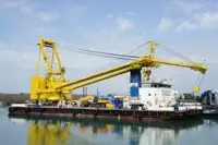 [CRN170] Self-propelled crane ship